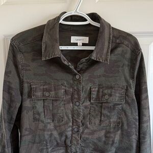 Level 99 Gina Utility Dark Camouflage Jacket Size Large
